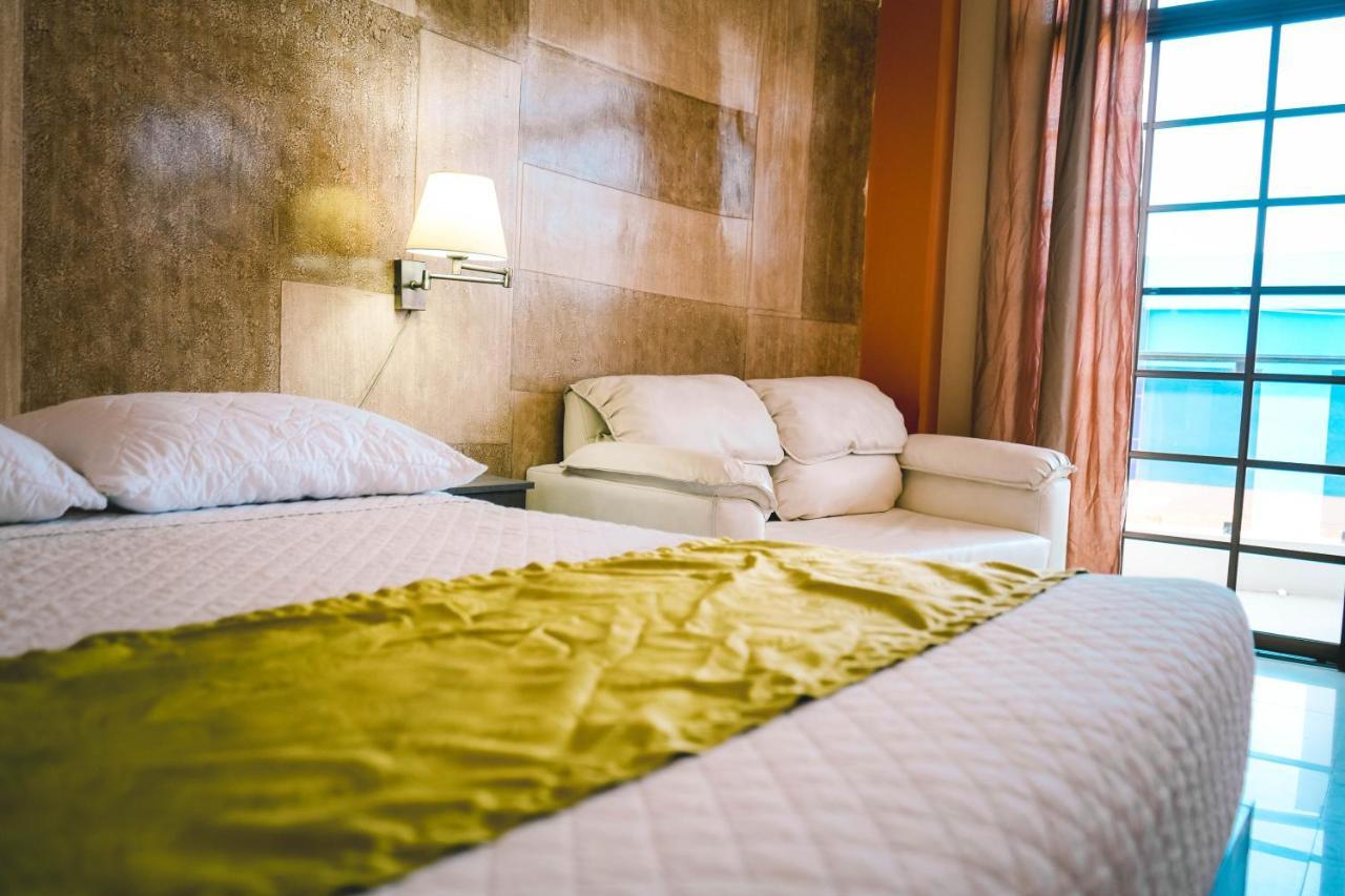 Hotel Manta Beach Madrigal Zewnętrze zdjęcie