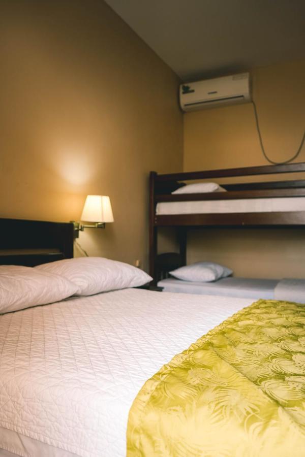 Hotel Manta Beach Madrigal Zewnętrze zdjęcie