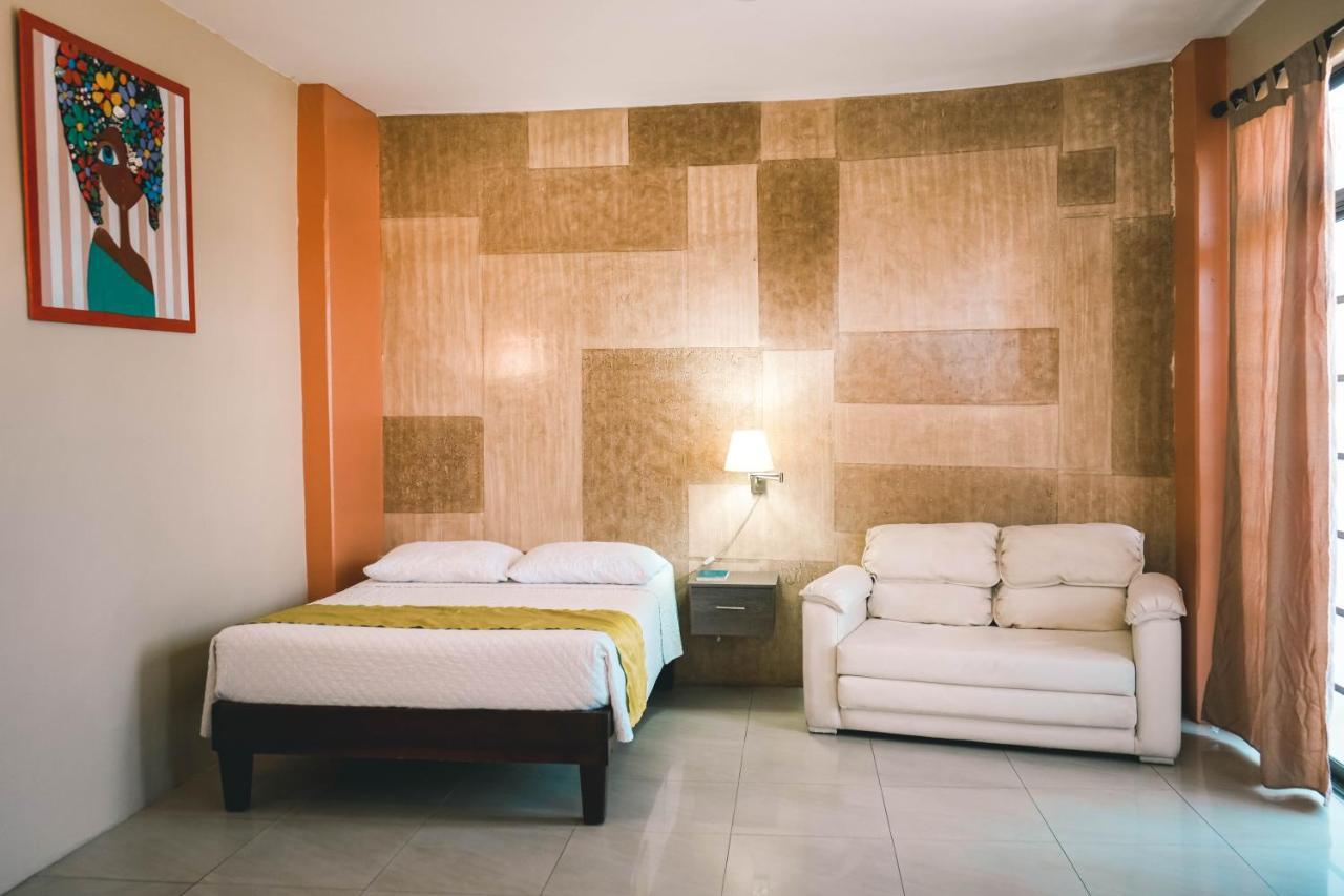 Hotel Manta Beach Madrigal Zewnętrze zdjęcie