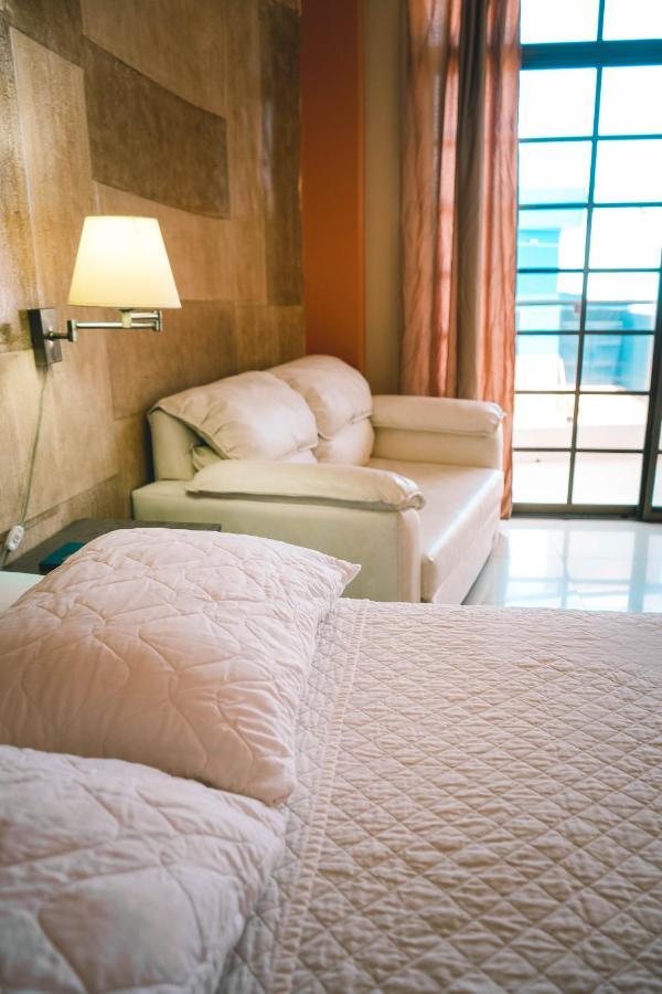 Hotel Manta Beach Madrigal Zewnętrze zdjęcie