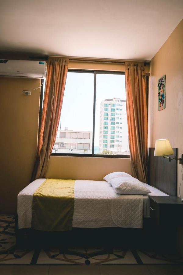 Hotel Manta Beach Madrigal Zewnętrze zdjęcie