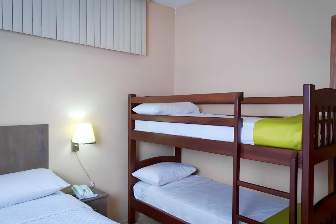Hotel Manta Beach Madrigal Zewnętrze zdjęcie