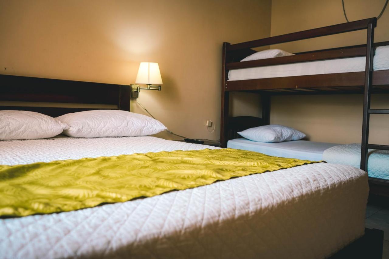 Hotel Manta Beach Madrigal Zewnętrze zdjęcie