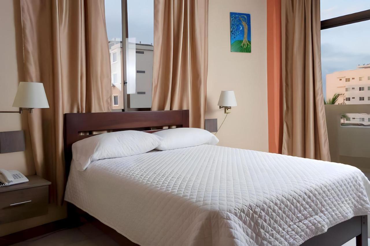 Hotel Manta Beach Madrigal Zewnętrze zdjęcie