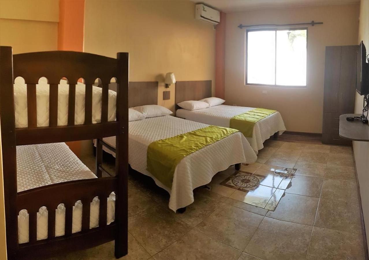 Hotel Manta Beach Madrigal Zewnętrze zdjęcie