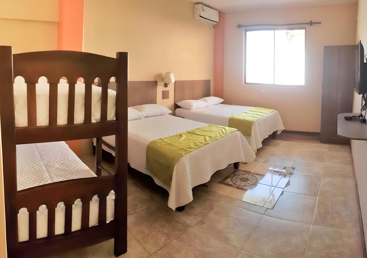 Hotel Manta Beach Madrigal Zewnętrze zdjęcie