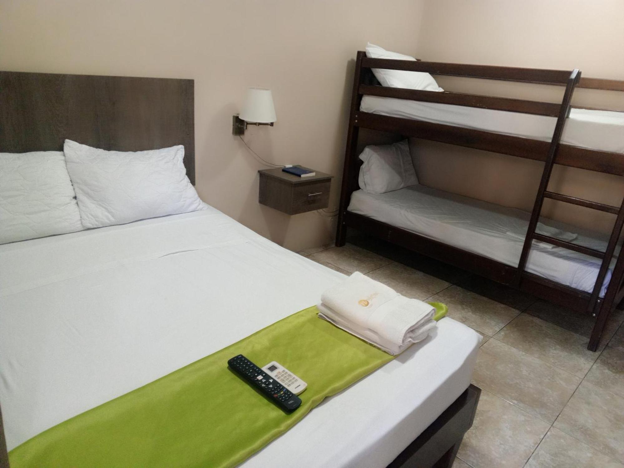 Hotel Manta Beach Madrigal Zewnętrze zdjęcie